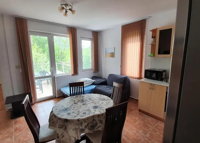 Pomorie Beach Resort * Pomorie